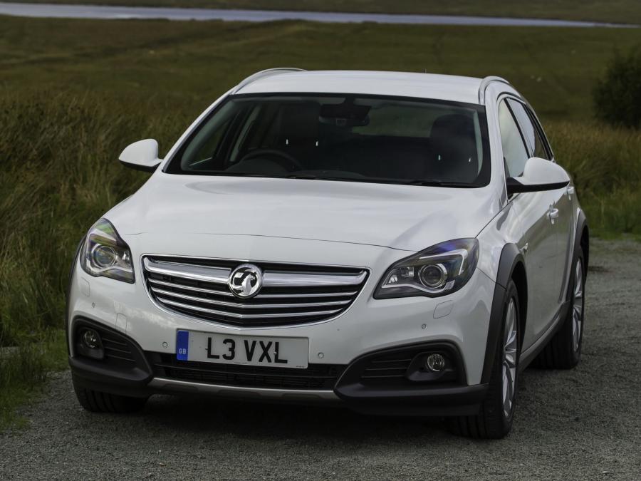  Vauxhall Insignia Country Tourer 2013 года  (фото 7 из 28)